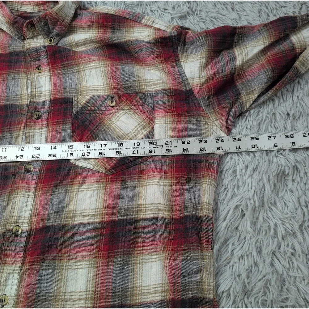 BTC Shirt Mens L Red Plaid Chore Workwear Button Up Pocket Comfort Soft